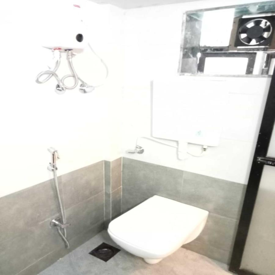 Hotel New Sarah Inn, Andheri West Bombay Eksteriør billede