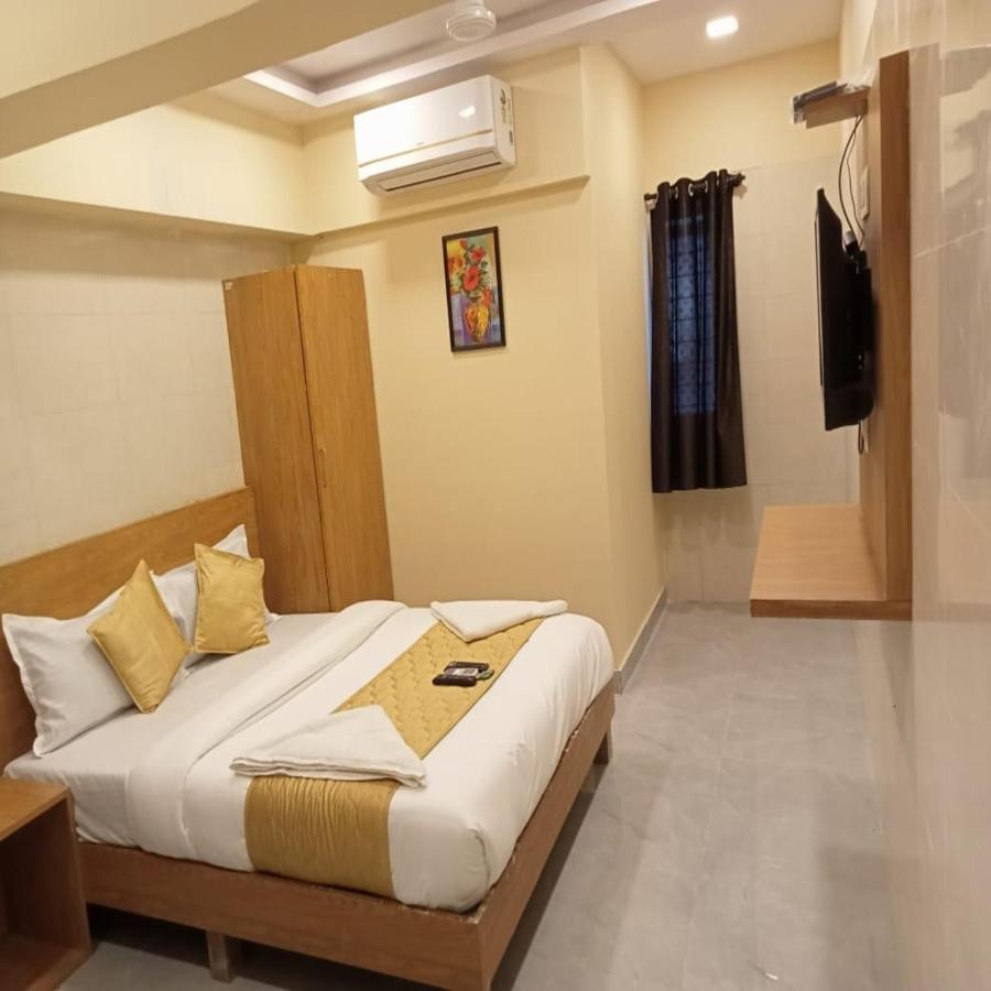 Hotel New Sarah Inn, Andheri West Bombay Eksteriør billede